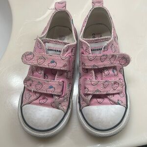 Hello Kitty Converse
